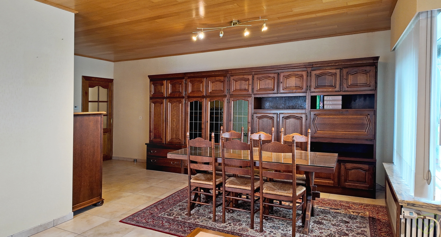 Verrassend ruime woning met 4 slaapkamers en garage - foto 4