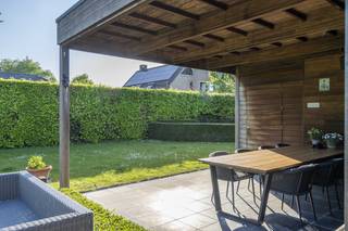 Ontdek deze instapklare bungalowvilla gelegen in een rustige, doodlopende straat in een van de meest gewilde residentiële wijken van Kortrijk...