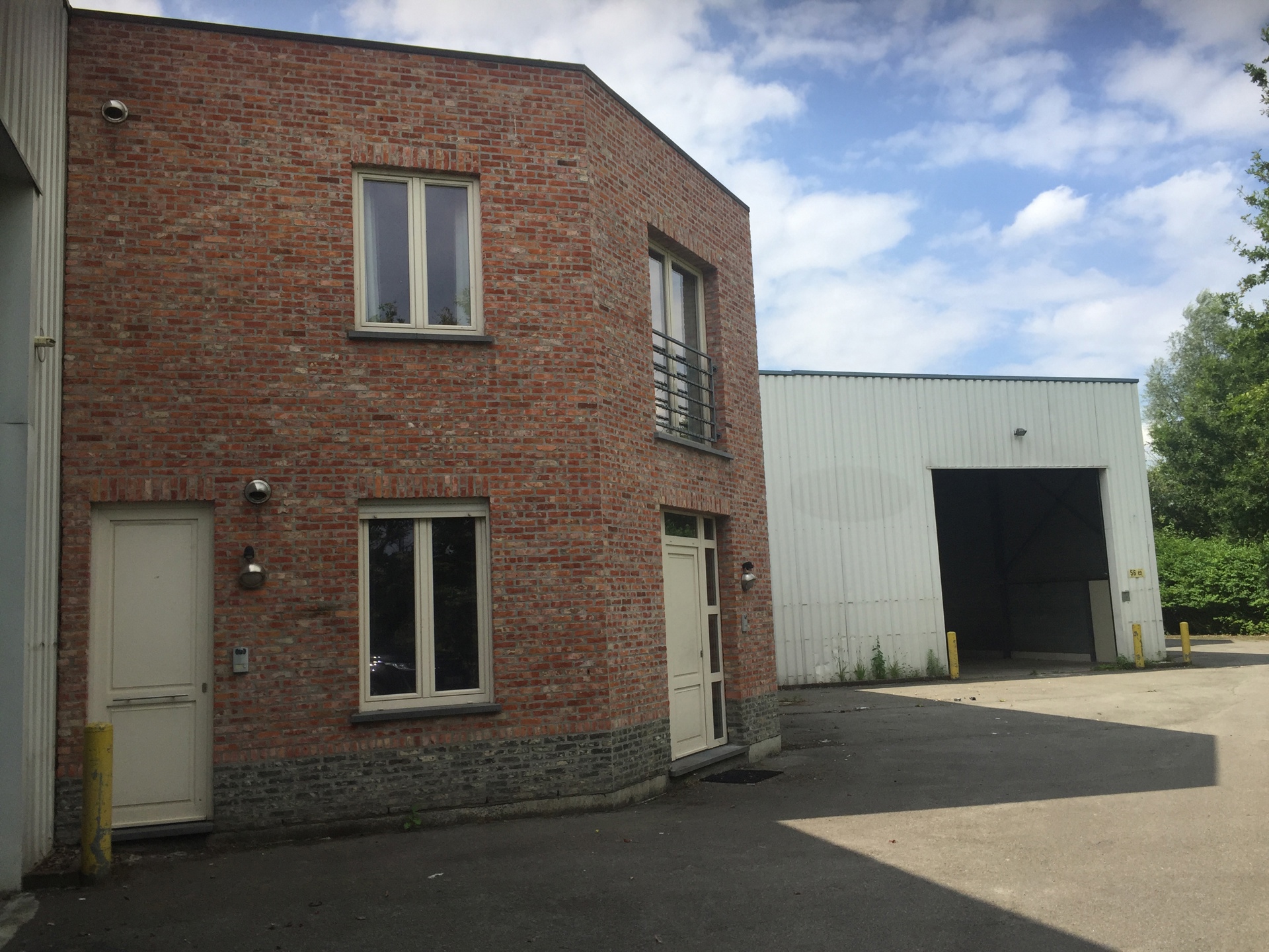 Commercial for rent in Lint - photo 1