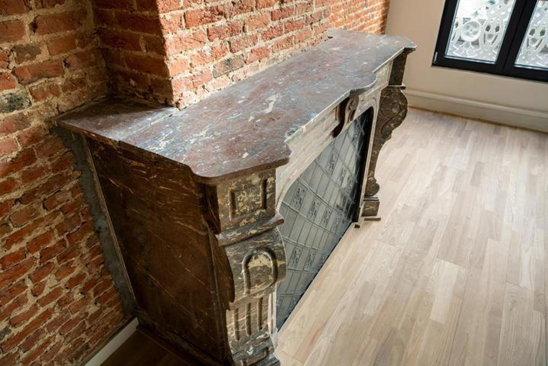 Prachtig gerenoveerd appartement met terras in centrum - foto 4