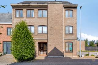 Au centre de Herent, vous trouverez cet agréable appartement de 84 m², situé au troisième étage (sous le toit) d'un petit immeuble sans...