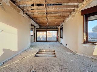 Deze villa, gelegen aan de gegeerde Honigklaverweg 9, bevindt zich op een absolute topligging in een rustige en aangename omgeving. Dankzij...