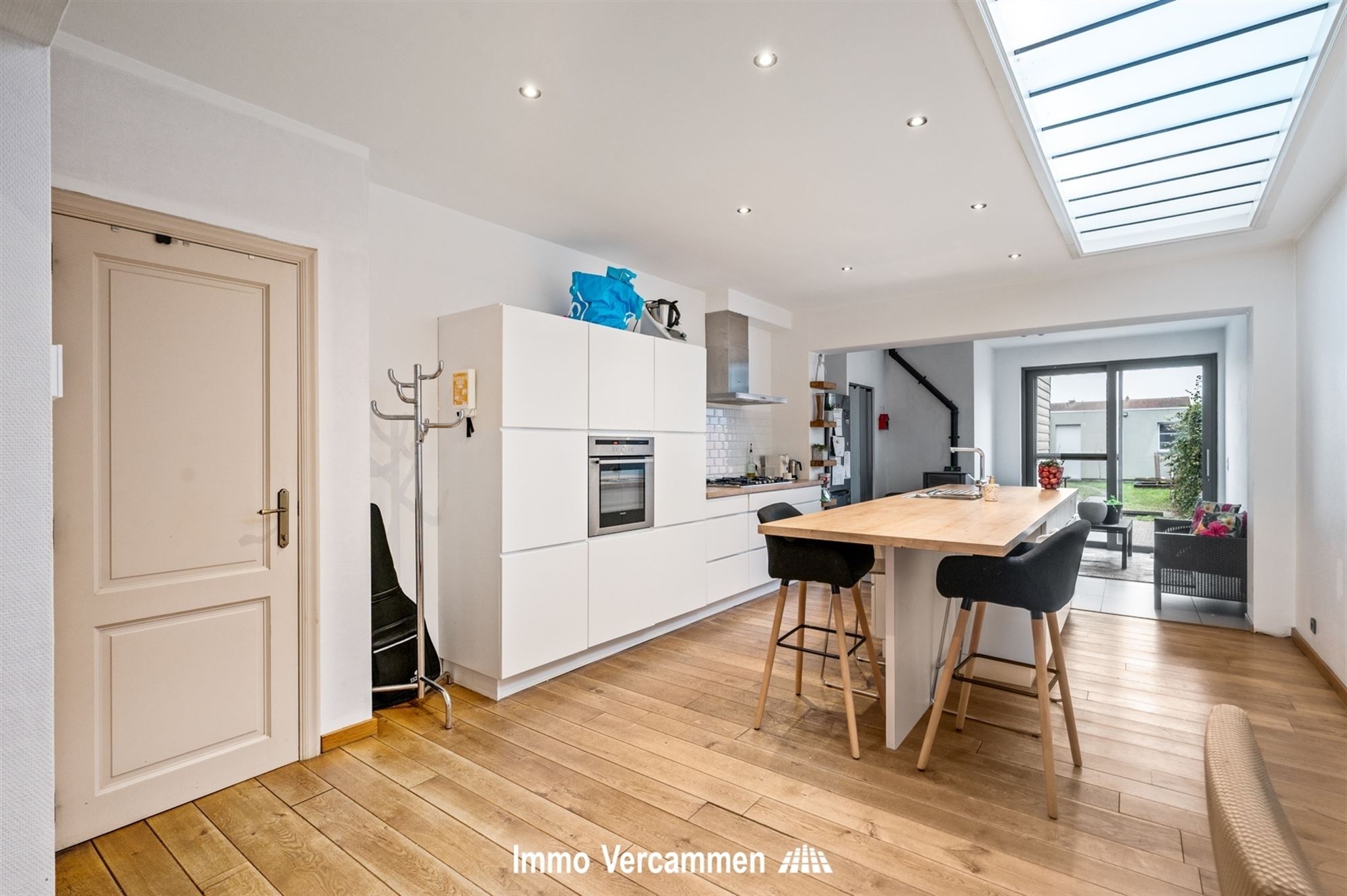 Lichtrijke woning met 3 slpks en garage te Lier - foto 2