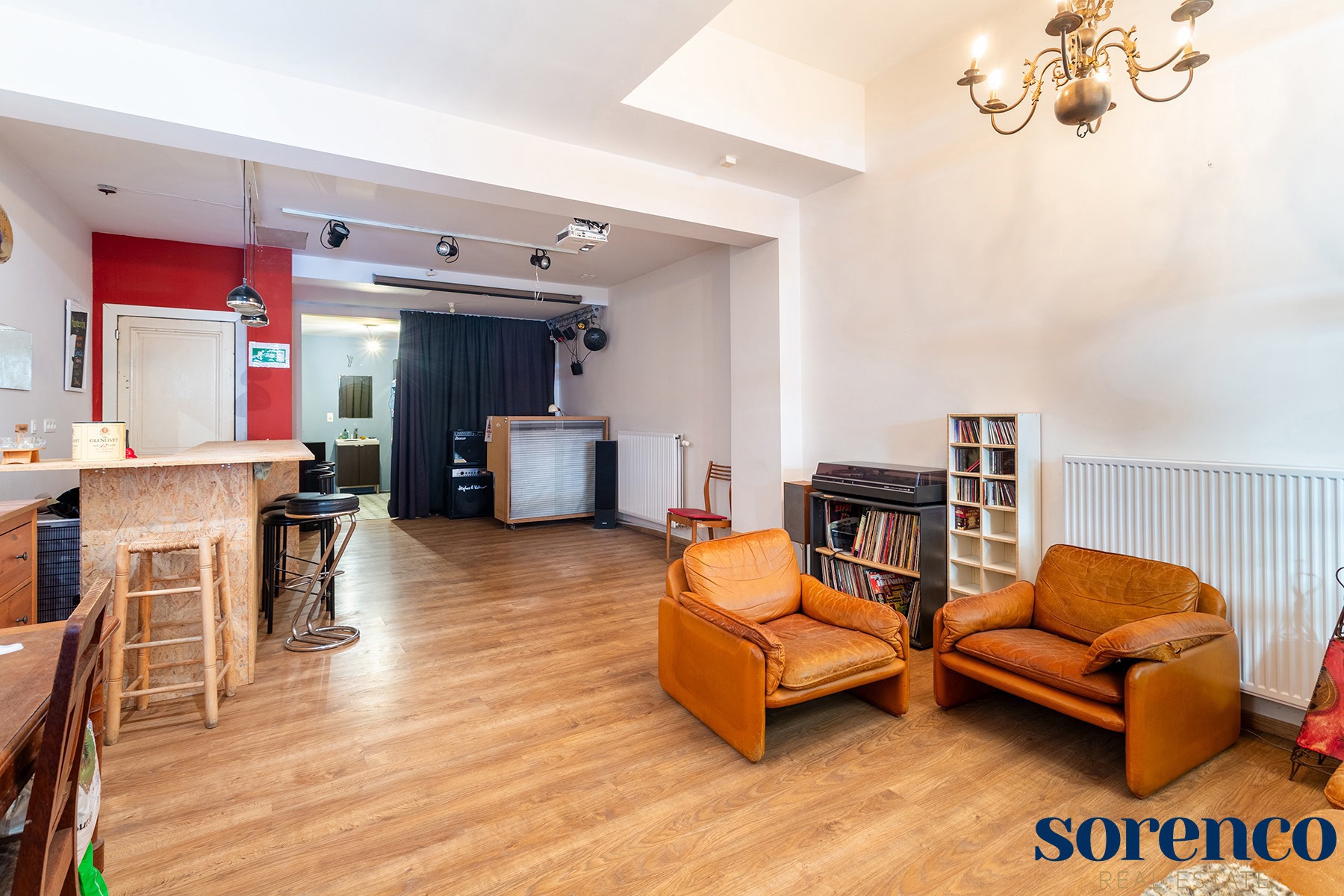 Ruime bel-etage in rustige doodlopende straat te Antwerpen - foto 4