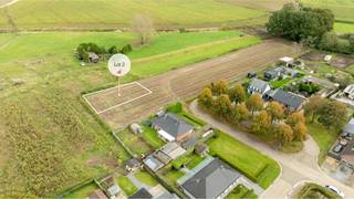 Danneels presenteert de laatste van vier nieuwe bouwgronden in het verlengde van de Kardinaal Cardijnlaan in het mooie Poederlee (Lille). Een prachtige en idyllische woonomgeving, dicht bij alle voorzieningen. <br /><br />De perceelgrootte is 541 m² en deze bouwgrond wordt te koop aangeboden zonder bouwverplichting. Je kan dus vrij kiezen wanneer én met welke bouwpartner(s) je samenwerkt. <br /><br />Deze rustige woonlocatie op wandelafstand van het centrum is de perfecte plek om jouw droomhuis te bouwen. Geniet van een kindvriendelijke en groene woonomgeving vrij van verkeer en met een prachtig zicht op de velden. Ideaal voor gezinnen die op zoek zijn naar veiligheid en geborgenheid. <br /><br />Mis deze unieke kans niet en contacteer ons voor meer informatie.