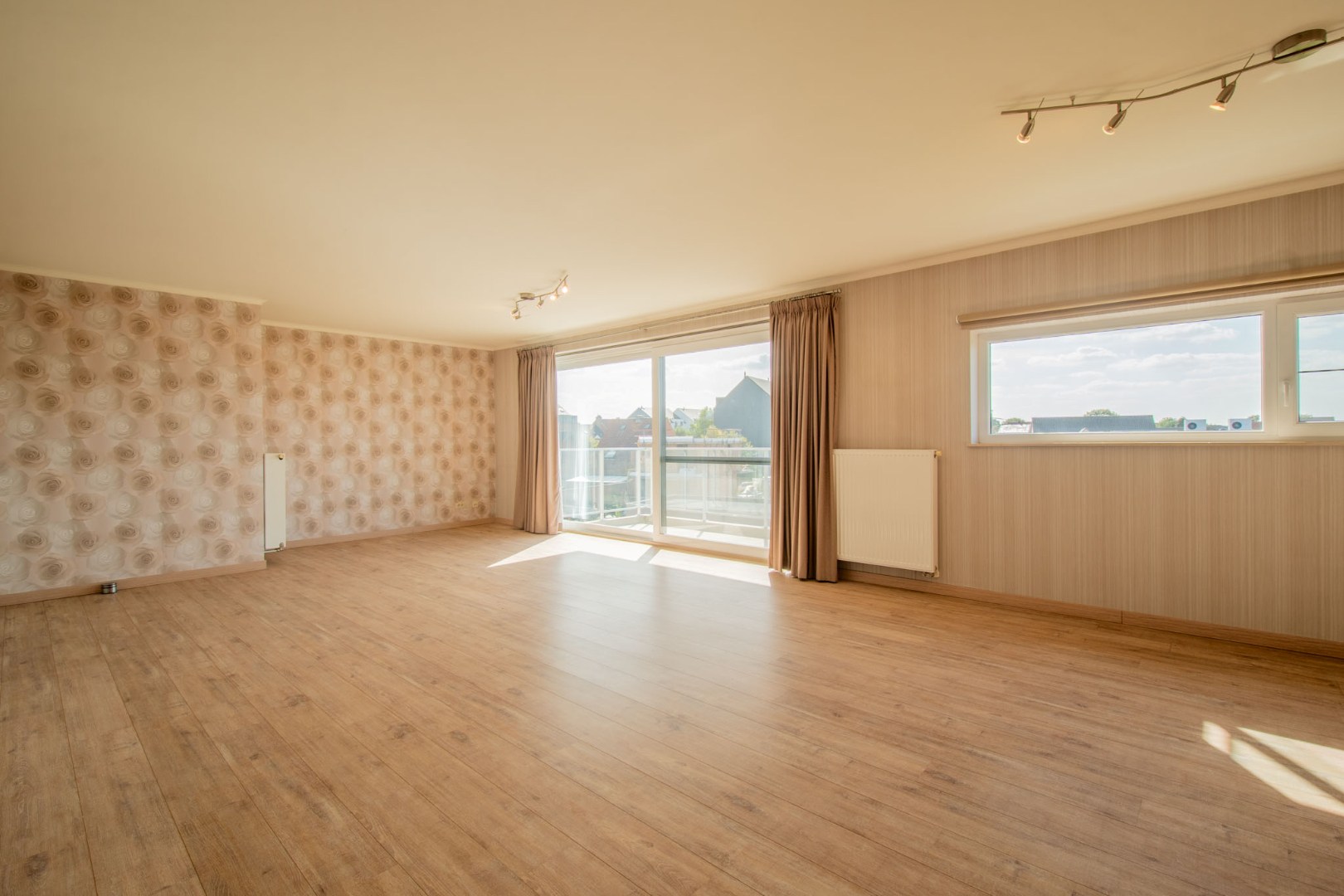 Instapklaar appartement met 3 slaapkamers, terras en garage - foto 5