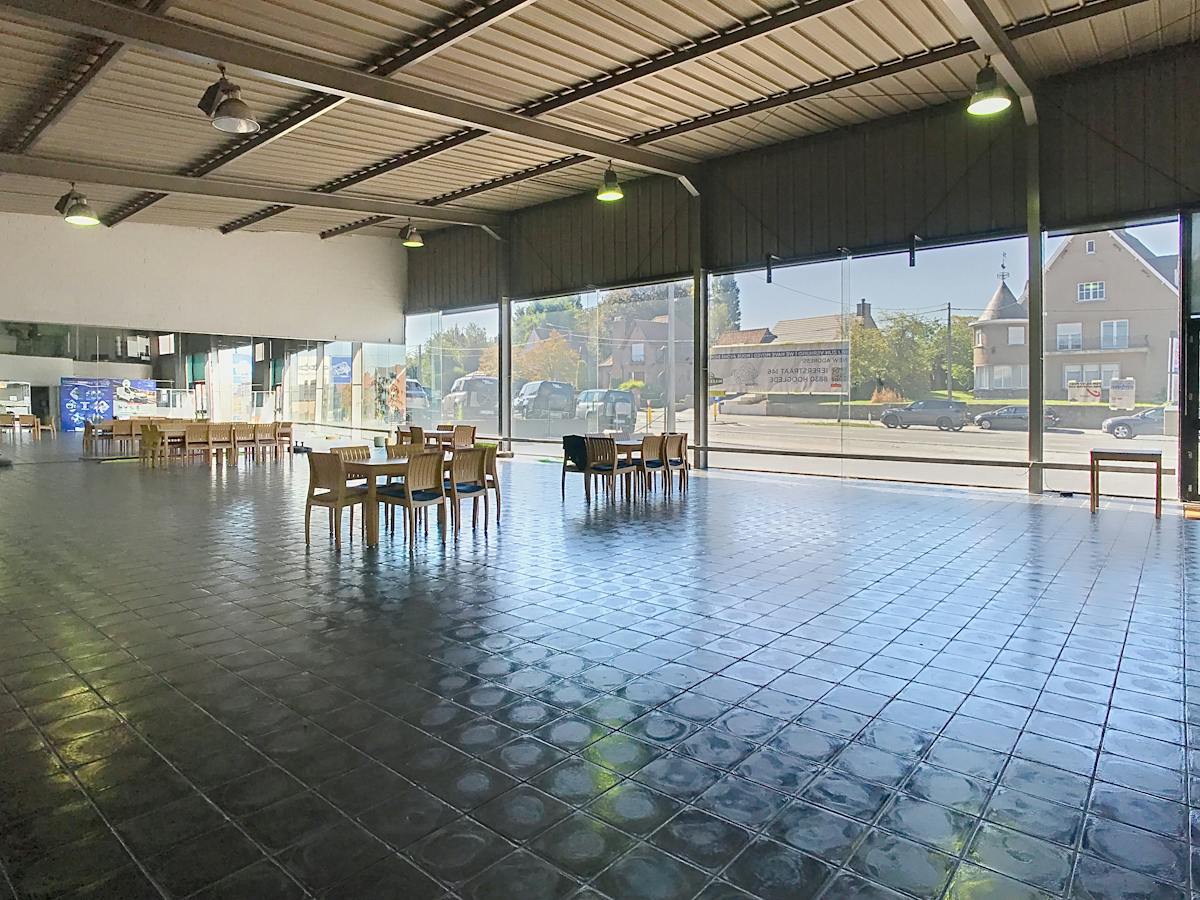 Espace commercial avec une visibilité époustouflante ! - photo 4