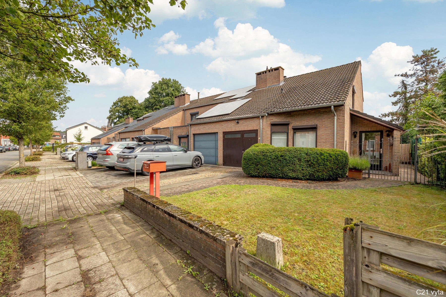 Instapklare woning met gezellige tuin te koop! - foto 2