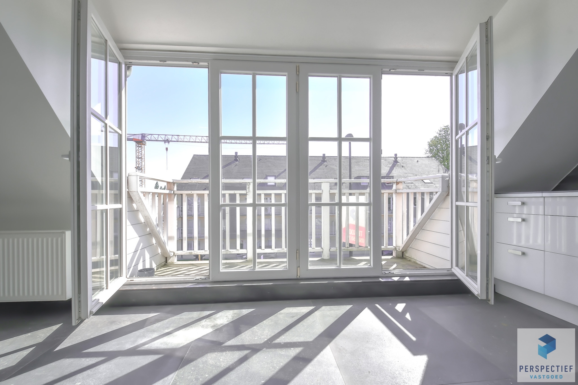 Ruim en modern woonappartement (bouwjaar 2020) met 2 slaapkamers en terras. - foto 5