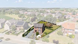 Nabij het centrum van Neeroeteren bevindt zich deze charmante open bebouwing. Met een ruime bewoonbare oppervlakte biedt deze woning ruimte voor...