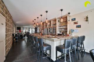 Are you looking for an interesting commercial property to develop your own business? Are you looking for a commercial space in the centre of Lint? In...