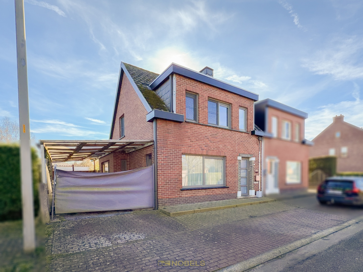 Te koop, Te moderniseren gezinswoning met open zicht te Nederename! - foto 1