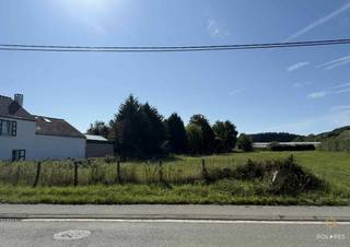 Profitez du calme et de l'espace de ce magnifique terrain situé à Sint-Agatha-Rode, avec une vue imprenable et de nombreuses possibilités !<br />Caractéristiques principales de ce terrain :<br />• Superficie du terrain de 23 ares<br />• Largeur de façade de 20,15 m<br />• Profondeur du terrain de 119,90 m<br />• Possibilités de construction : largeur de façade de 12,4 m au rez-de-chaussée (15 m de profondeur) et 12 m de profondeur aux étages / bande latérale libre de 3,5 m / hauteur de corniche de 4,5 m / pente de toit entre 0° et 45° / annexe de 30 m² autorisée.<br />• Orientation : Grâce à l'orientation idéale au sud-ouest, vous pourrez profiter de la lumière naturelle abondante toute l'année.<br />• Emplacement : L'emplacement est loin de l'agitation, mais assez central pour accéder rapidement aux principales commodités.<br />• Convient à une construction ouverte - Liberté de réaliser votre maison de rêve.<br /><br />Saisissez cette opportunité pour réaliser votre maison de rêve dans un endroit idyllique !<br /><br />Intéressé ?<br />Contactez Elke au 0492 480 389 ou elke@polares.eu