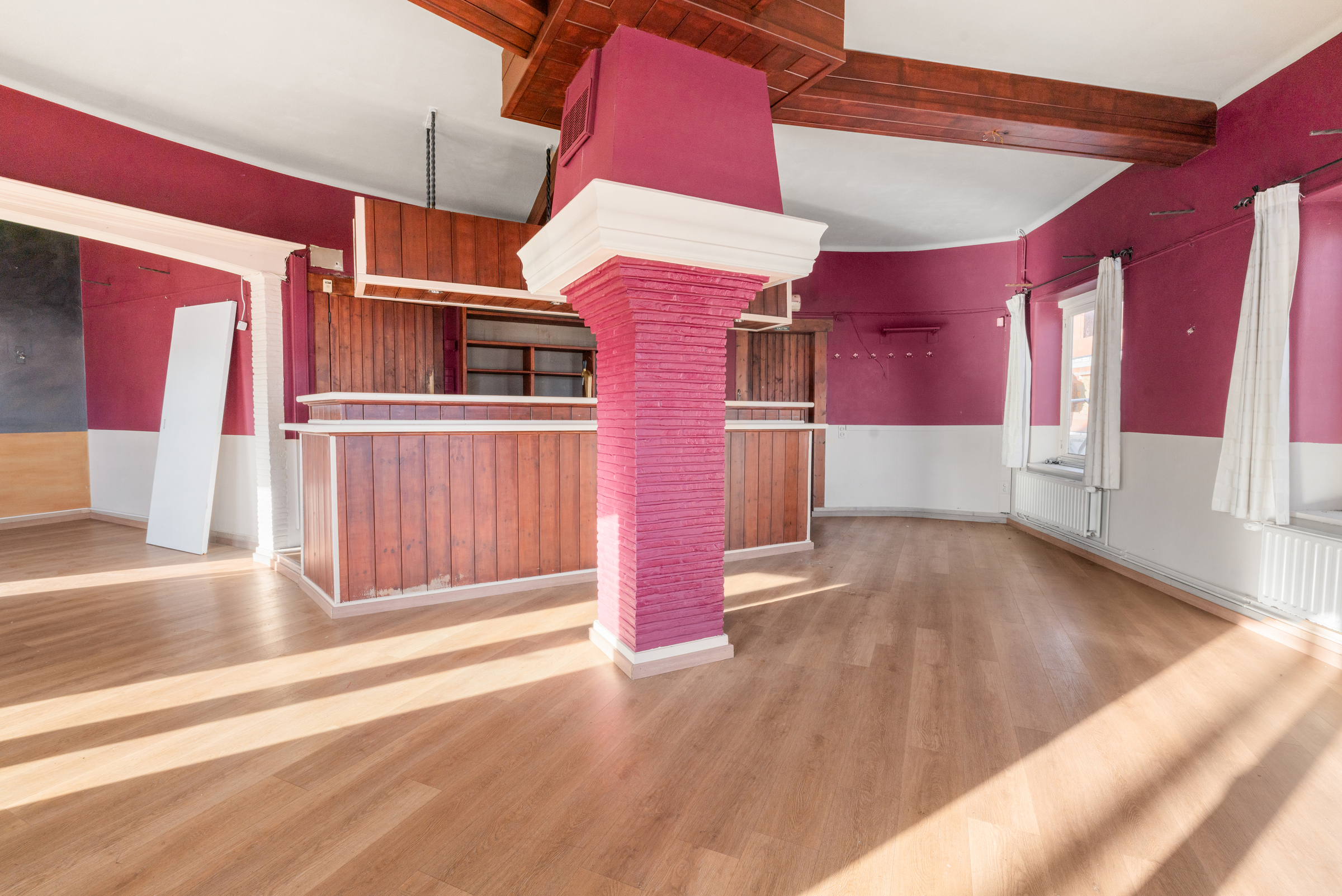 Handelspand met Woonst en Terras op Zichtbare Toplocatie - foto 5