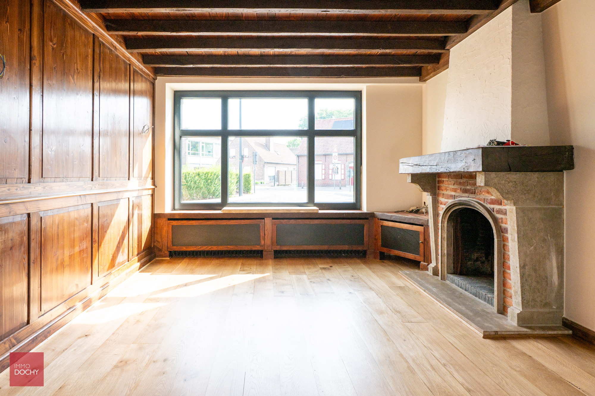 Volledig gerenovereerd herenhuis met garage - foto 4