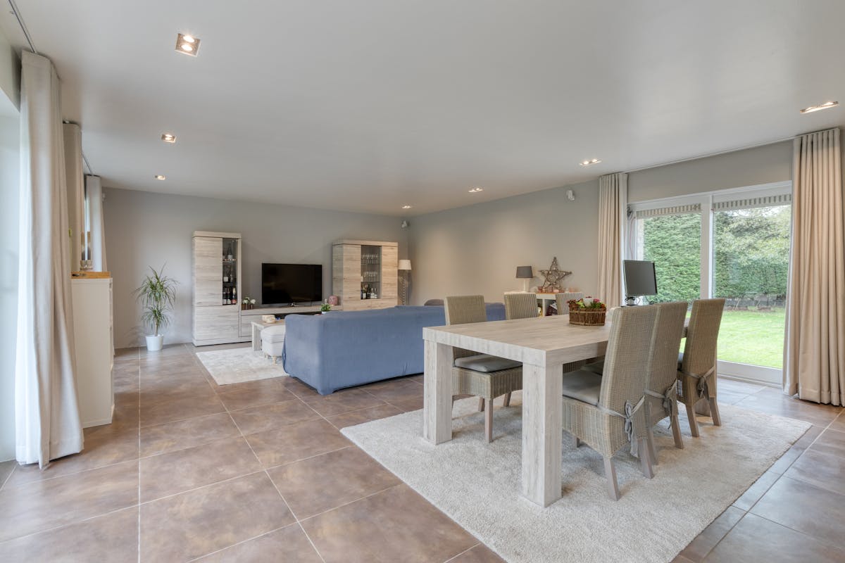 Gerenoveerd huis met 4 kamers te koop in Waregem - foto 2