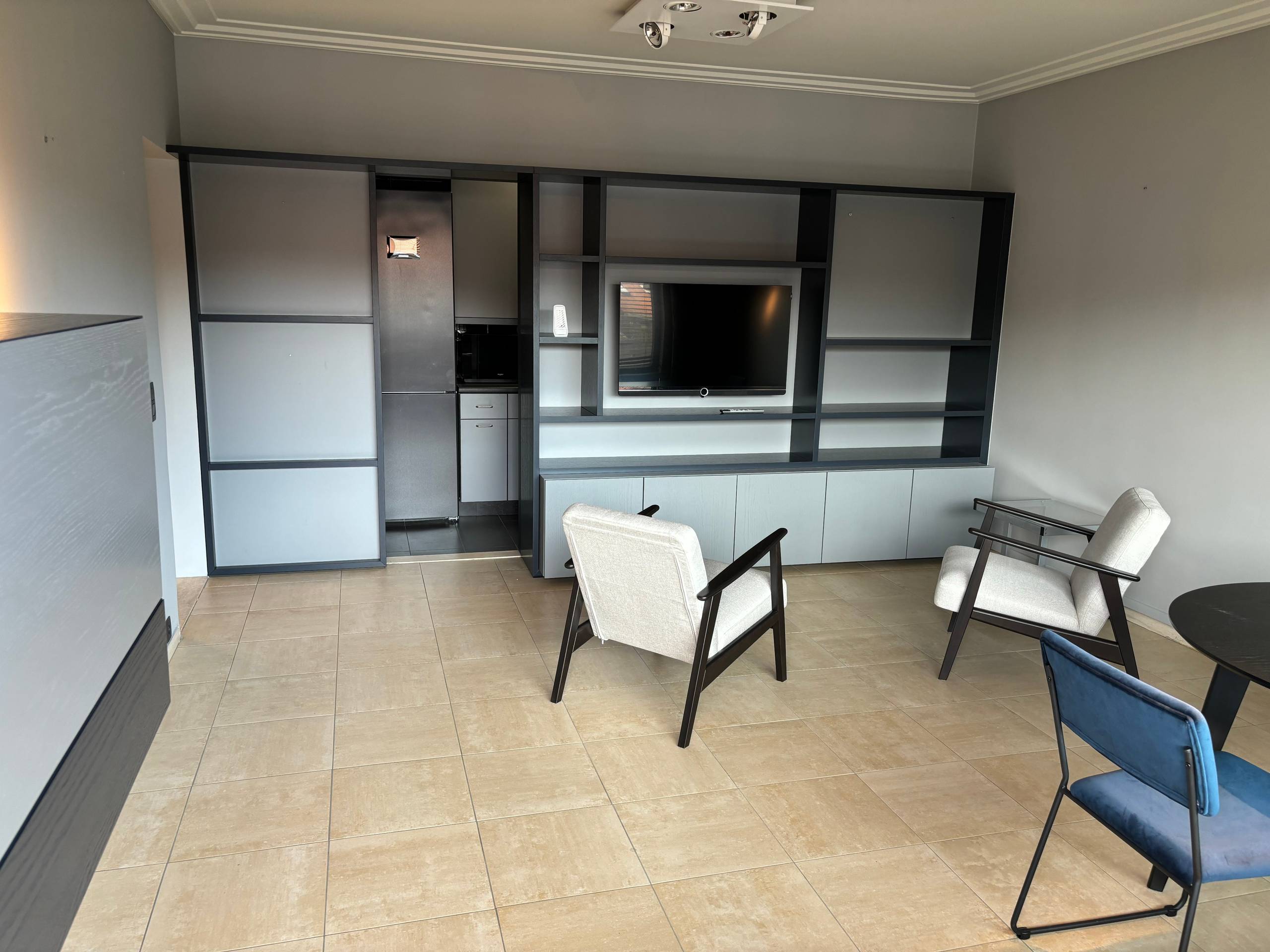 Gemeubeld 1-slaapkamer appartement met zonnig terras - foto 4