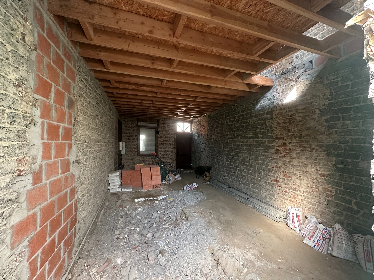 Woning met potentieel gelegen in rustige straat van Wetteren - foto 5