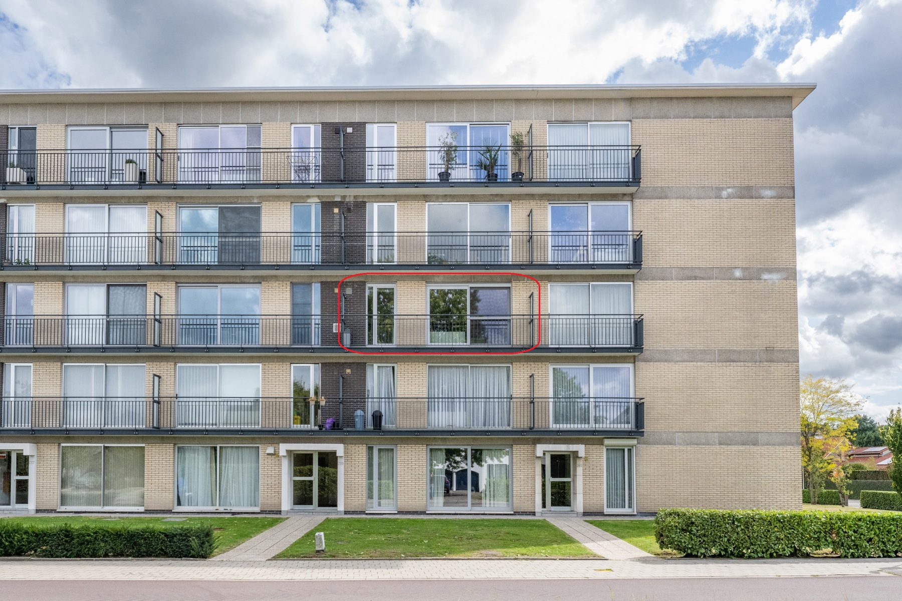 INSTAPKLAAR APPARTEMENT MET 2 SLAAPKAMERS - foto 2