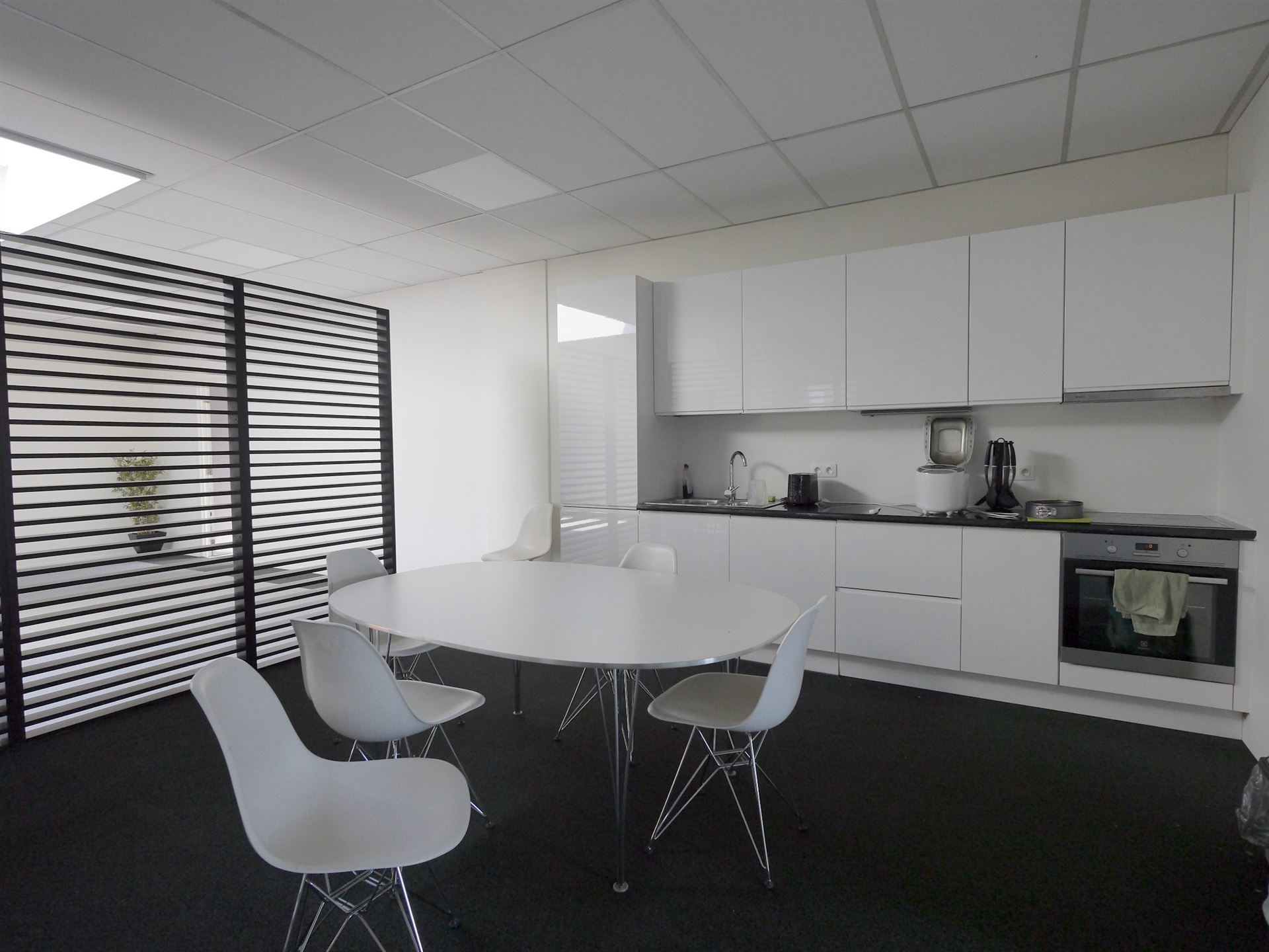 Kantoor te huur van 70m² in de Haven van Antwerpen - foto 4
