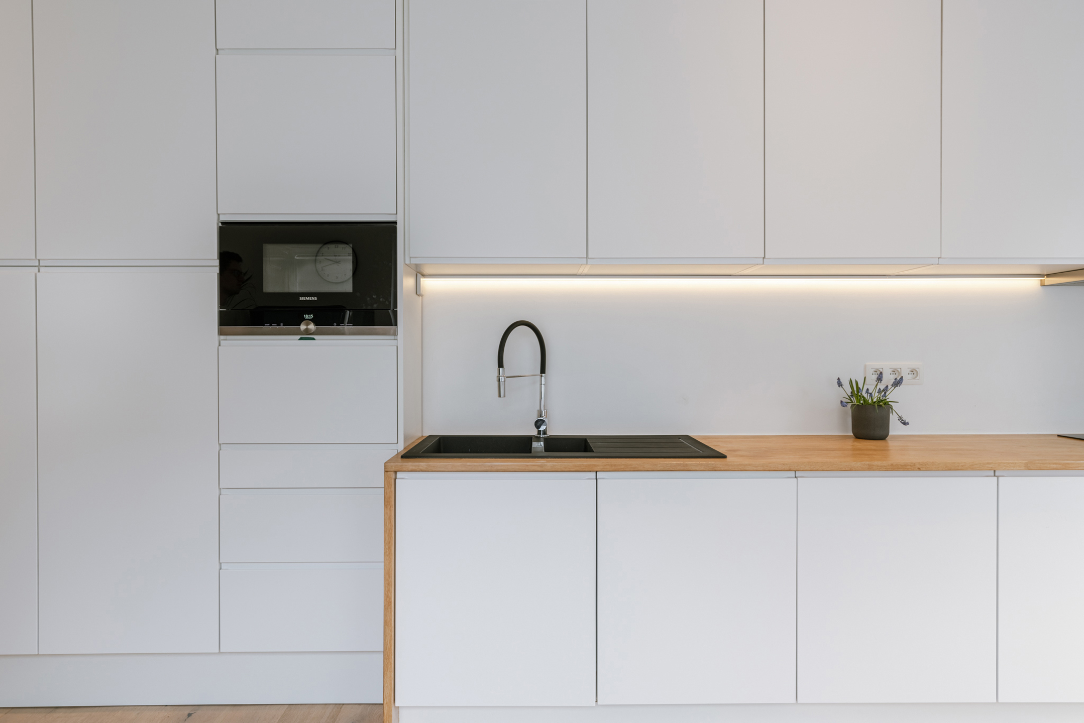 Gerenoveerde woning met drie slaapkamers en tuin in Drongen  - foto 3