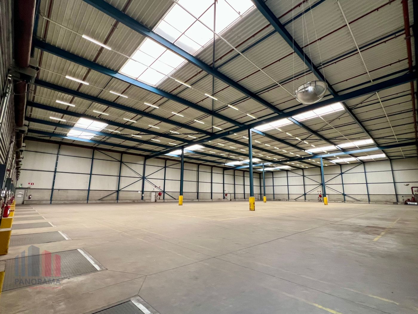 2 592 m² d'espace de stockage près de l'E313/E314 - photo 4