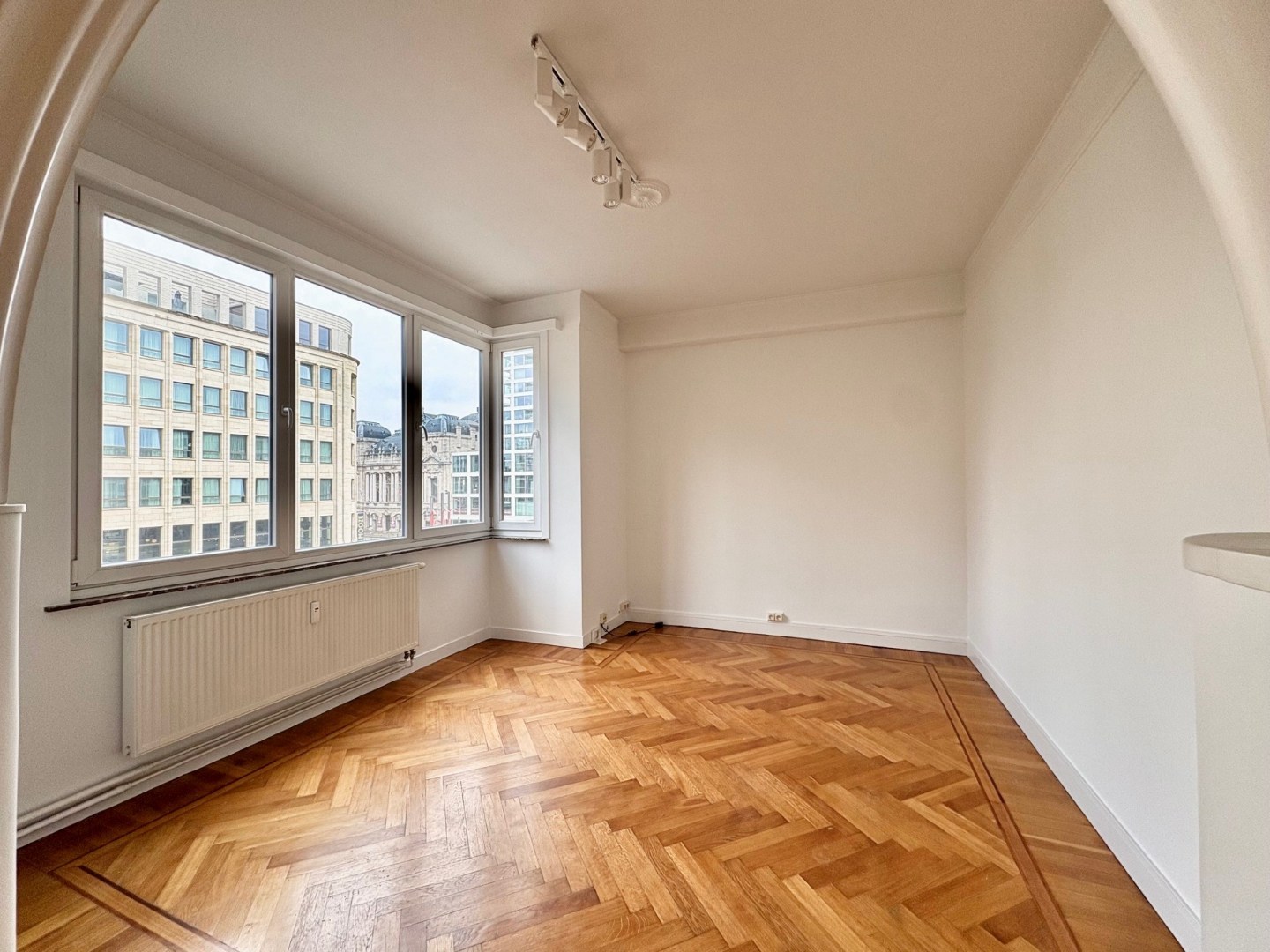 Instapklaar 2-slaapkamerappartement met zijzicht op de Meir ca. 140 m² - foto 3