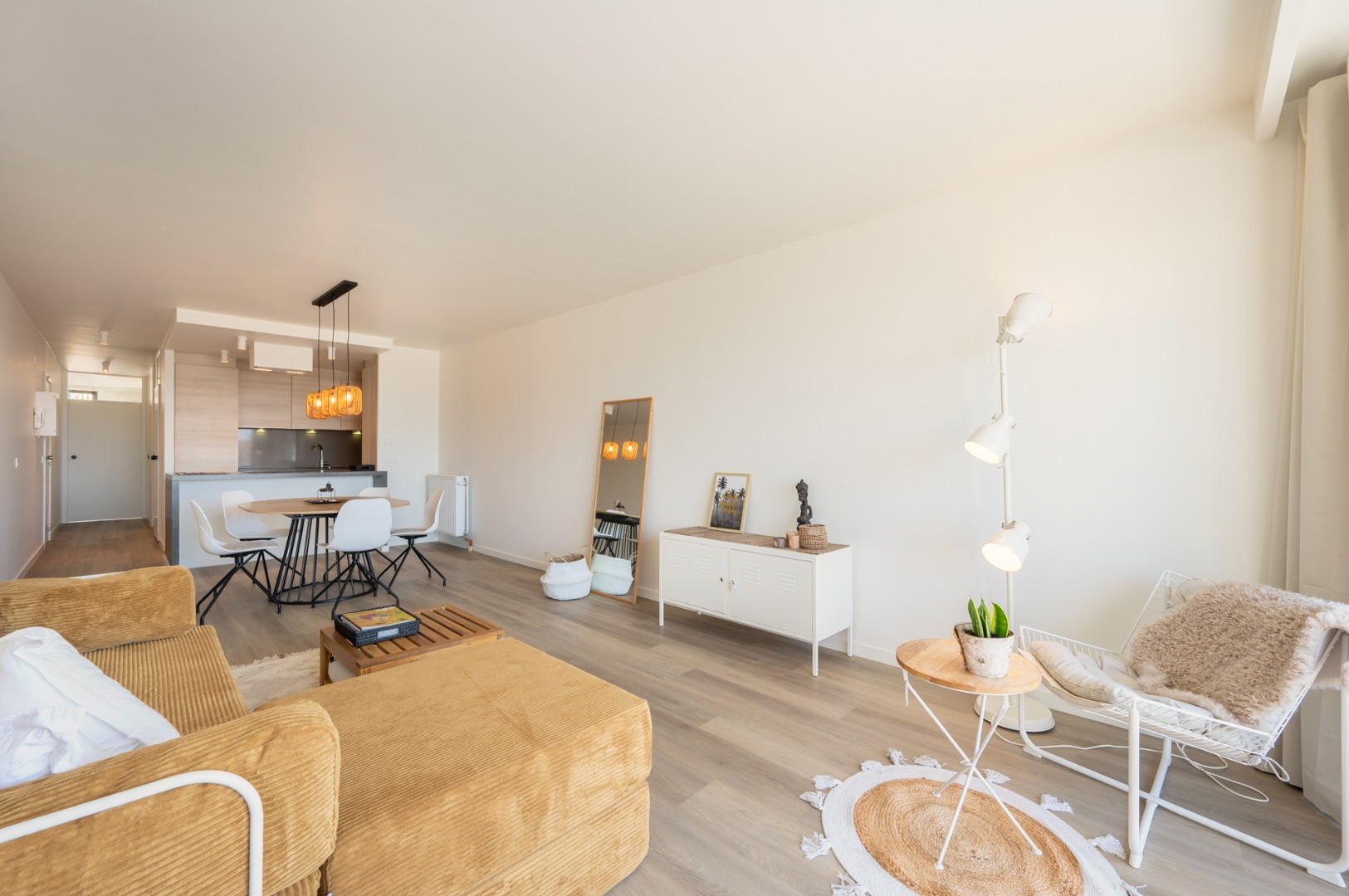 Zonnig, gerenoveerd appartement vlak bij zee met terras - foto 5