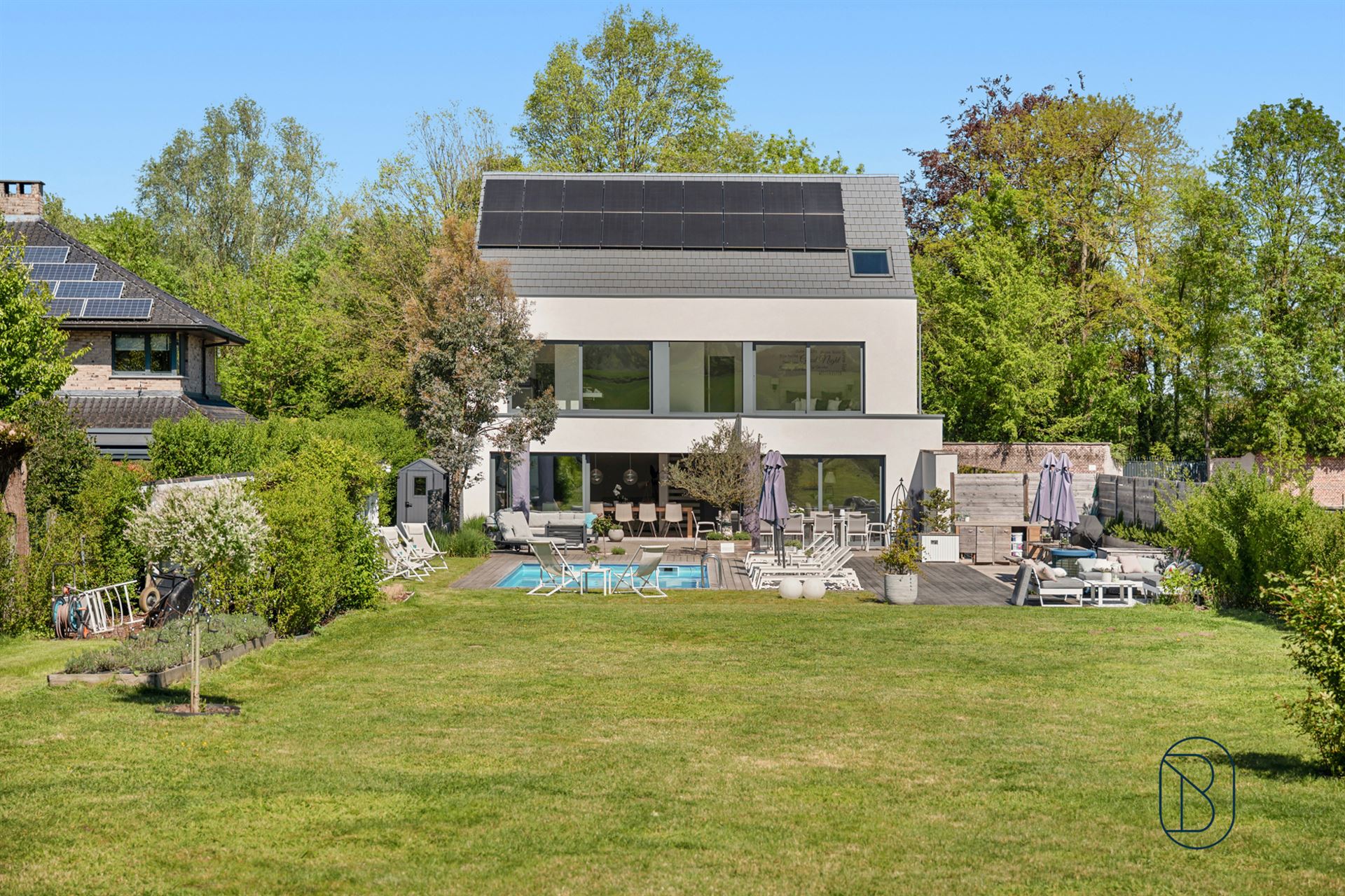 Exclusieve villa met 7 slpk, zwembad en tuin met open zicht - foto 4