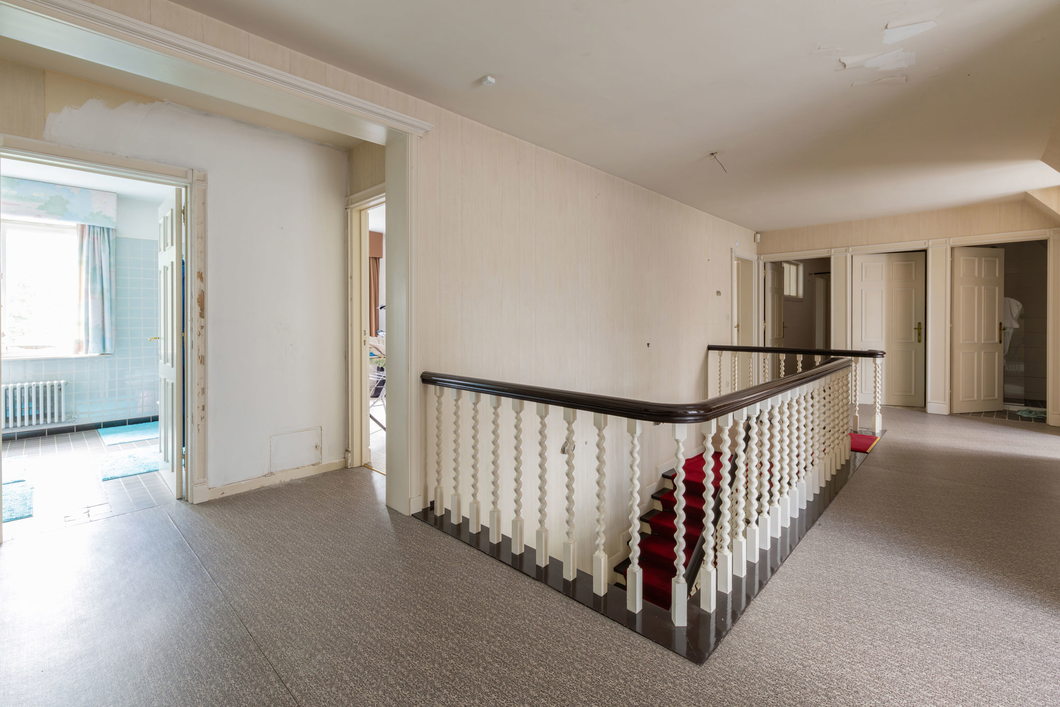 Riante te renoveren villa met grote tuin in centrum Rumbeke - foto 3