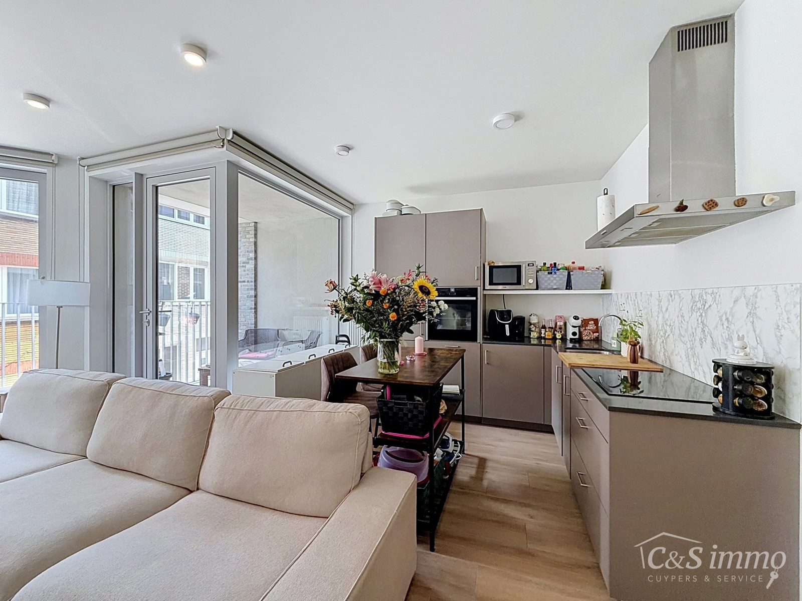 Apartment for sale in Antwerp with 2 bedrooms - photo 2