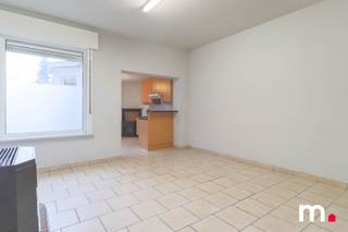 Bent u op zoek naar een woning in een centrale buurt? Deze woning in Deerlijk biedt alles wat u zoekt! Met een grondoppervlakte van 92 m² en...