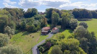 <p>Maison avec dépendances et terrains dans un cadre idyllique; A renover; Différentes parcelles, étant Bois, Patures et Prés sur une superficie totale de 18.240 m²; Accès par une allée privée, maison à rénover avec deux étages avec un débarrat. Location unique avec beaucoup d'intimité au cœur de la nature; dépendance, étant des anciennes écuries; hangare d'environ 100 m²; Possibilité de Disponibilité: par acte après paiement; échange concernant les parcelles H 872 + H 871 (+- 8.000 m²) et H 919 + partie de H 918, H 916 B, H 917, éventuellement à discuter.<br />Pour plus d'informations et/ou visite: info@elet.immo; <br /><br />Huis met bijgebouwen en terreinen in een idyllische omgeving; Te renoveren; Verschillende percelen, bestaande uit bos, weiden en weilanden op een totale oppervlakte van 18.240 m²; Toegang via een privé-inrit, huis te renoveren met twee verdiepingen en een aangebouwde berging eveneens bestaande uit twee verdiepingen. Unieke ligging met veel privacy in het hart van de natuur; ruim bijgebouw, bestaande uit oude stallen; Opslagplaats/ schuur van ongeveer 100 m² (10x10); Beschikbaarheid: via akte na betaling; Ruil met betrekking tot de percelen H 872 + H 871 (+- 8.000 m²) en H 919 + deel van H 918, H 916 B, H 917, eventueel bespreekbaar.<br />Voor meer informatie en/of bezichtiging: info@elet.immo</p>
