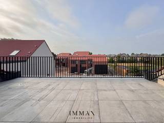 The former police site will be converted into 2 houses and 5 flats. This new-build project is located in the village centre of Moerkerke, east of Damme.<br />The properties were always practically laid out with a nice view to the garden or terrace. Durable materials were used and contemporary standards were taken into account.<br /><br />Layout flat 2.1: open kitchen with storage room and spacious living space adjacent to the terrace, night hall with separate toilet and laundry room, 2 bedrooms and spacious bathroom.  <br /><br />By car, you have easy access to the N49 and A11 motorways.<br />If you prefer the bike, you can enjoy a beautiful bike ride along the Damse Vaart.<br /><br />In short, ideal home located in a child-friendly environment amidst the green polders.