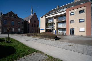 Laat je charmeren door dit zeer ruime duplex-appartement (+/- 200m²) met perfecte indeling, gebruik van kwaliteitsmaterialen en prachtig...