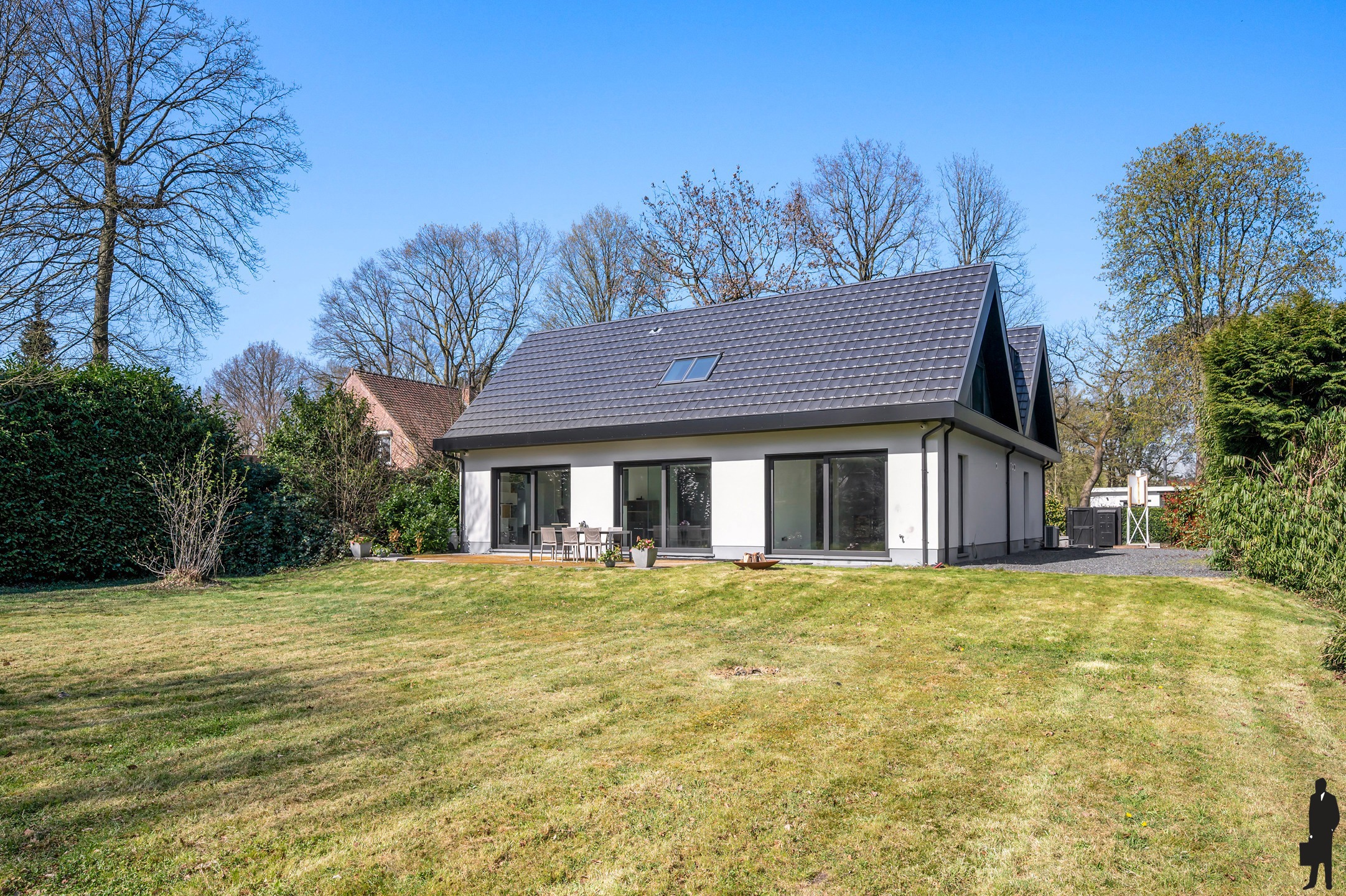 Woning + thuiskantoor/praktijkruimte - foto 1