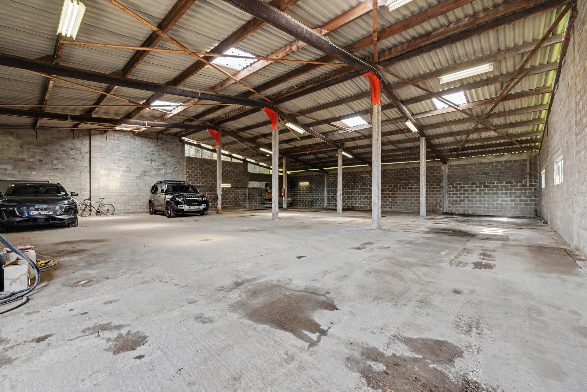 Charmante, gerenoveerde gezinswoning met hedendaagse loods van 400m² - foto 4