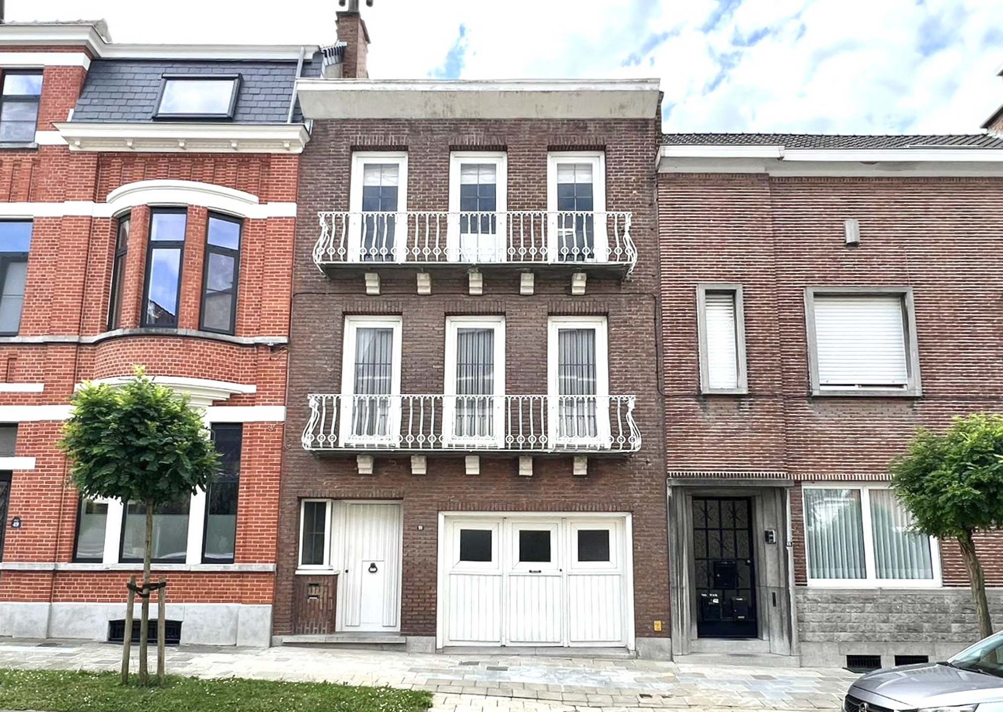 TOPgelegen opbrengsteigendom: 2 appartementen en garage.  - foto 1