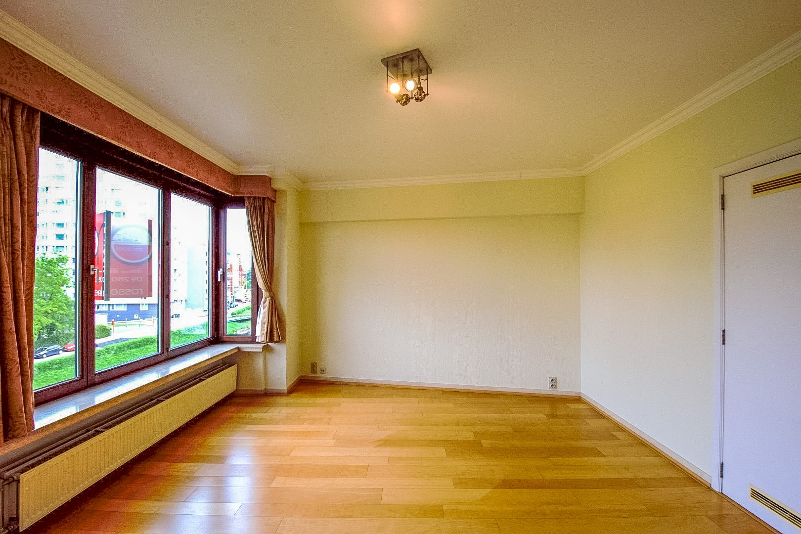 Ongemeubelde studio met prachtig zicht op de Leie en omgeving station. - foto 5