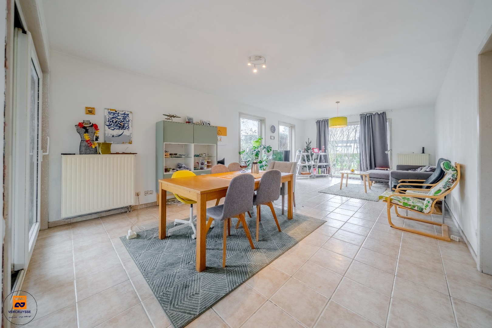 Ruime gezinswoning met 3 slaapkamers en mooie achtertuin in een residentiële woonwijk - foto 5