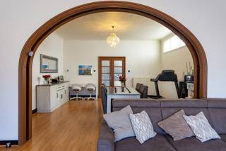 Half-open bebouwing op een perceel van +/- 575m² gelegen op een toplocatie, vlak aan de dijk van de Schelde, ideaal voor natuurliefhebbers,...