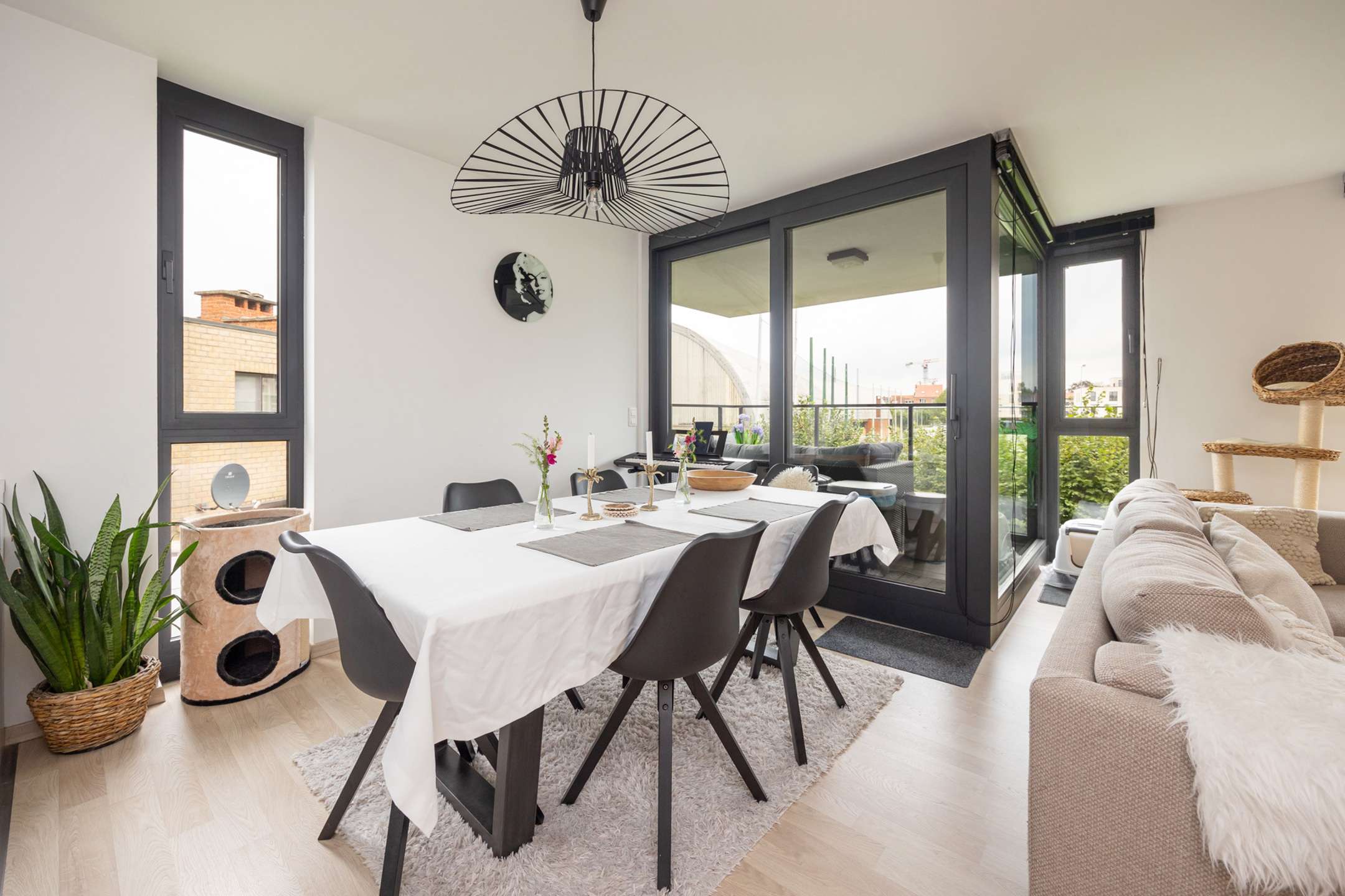 Modern appartement met 2 slaapkamers, terras en garage - foto 5