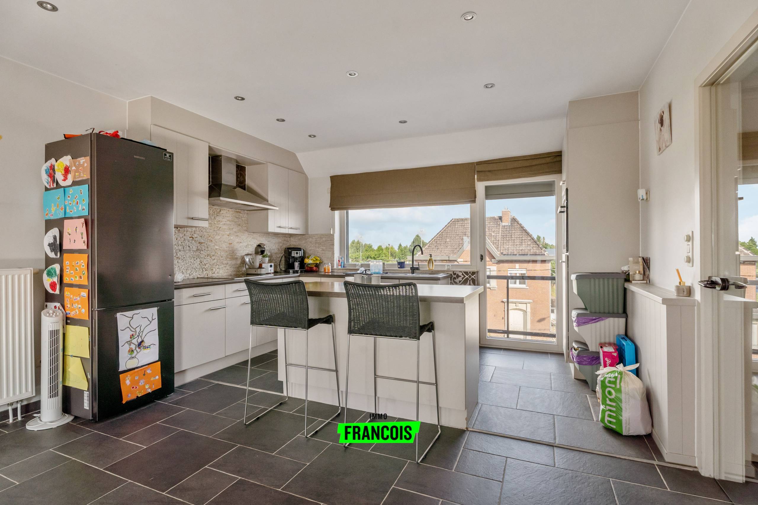 Instapklaar appartement met 4 slaapkamers en garage te koop in Kortemark - foto 4