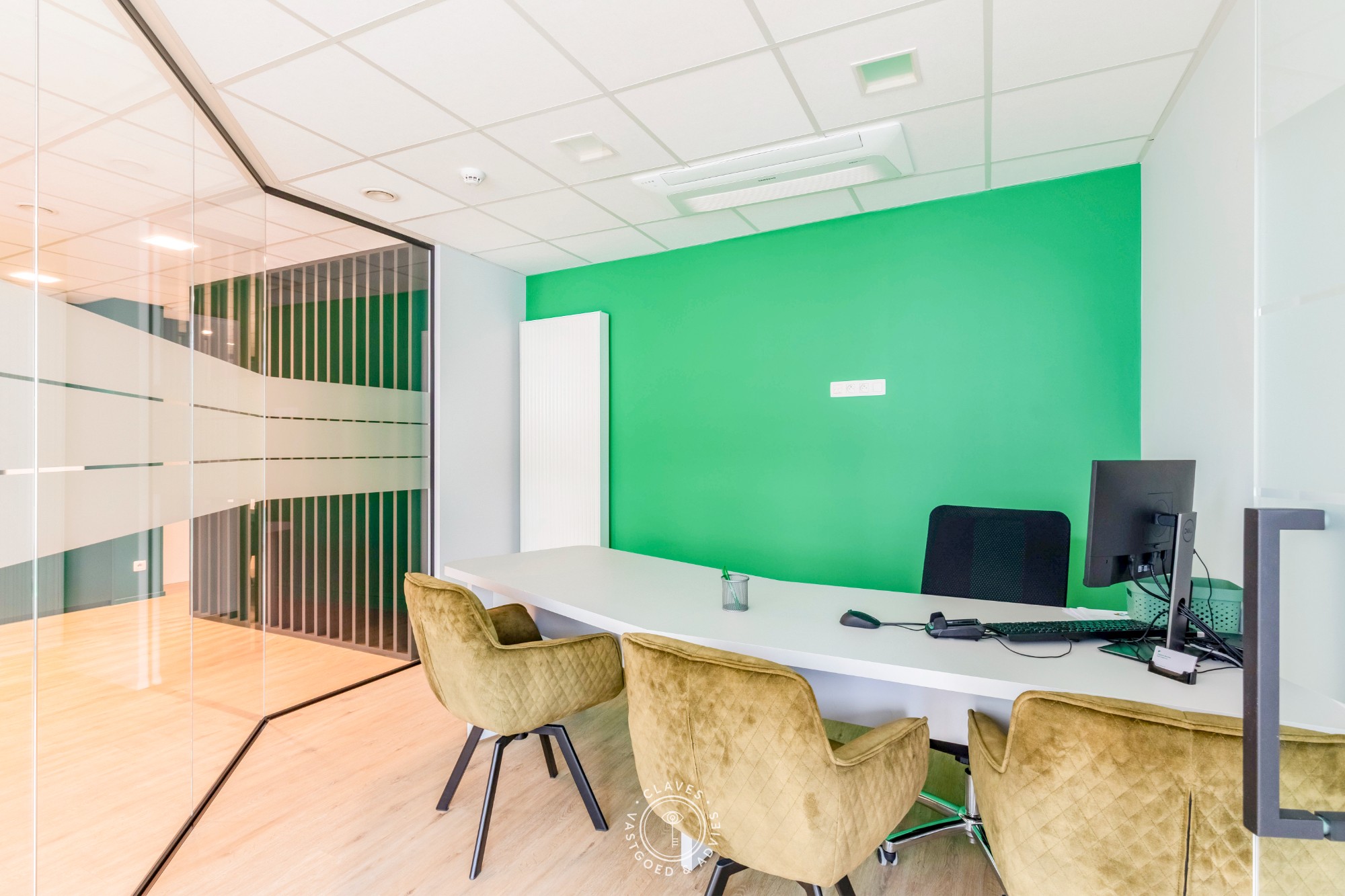 Interessante investeringseigendom in centrum Beveren met handelspand en 3 appartementen - foto 4