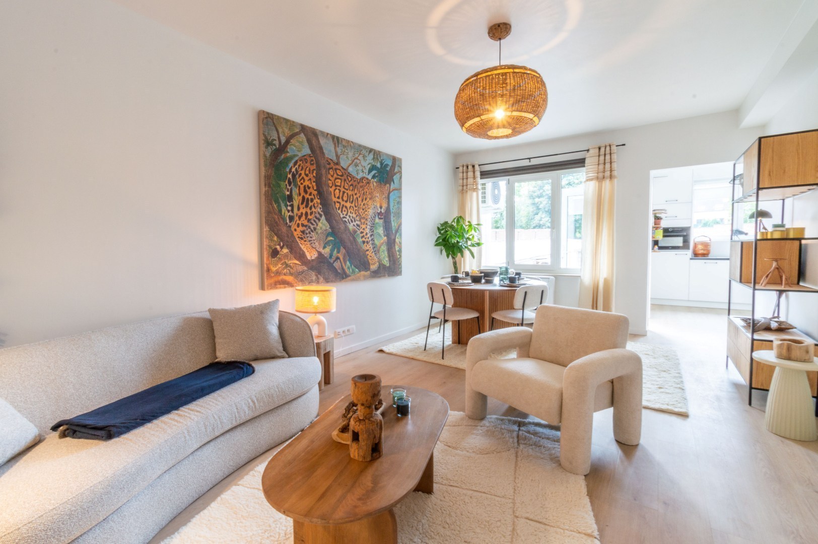 Volledig vernieuwbouwd appartement met 1 slaapkamer + bureau + tuin - foto 2