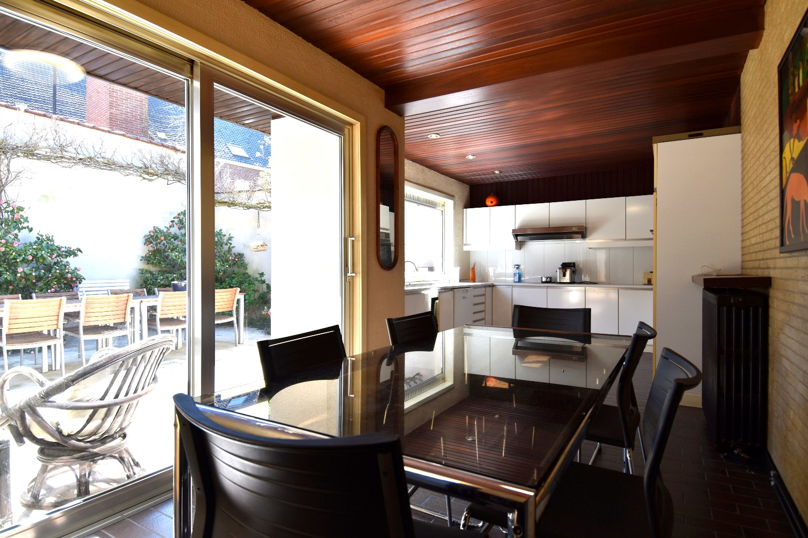 Charmante eigendom met 3 slaapkamers, 80 m² zolder, inpandige garage en zonneterras te koop in Gullegem-centrum - foto 5