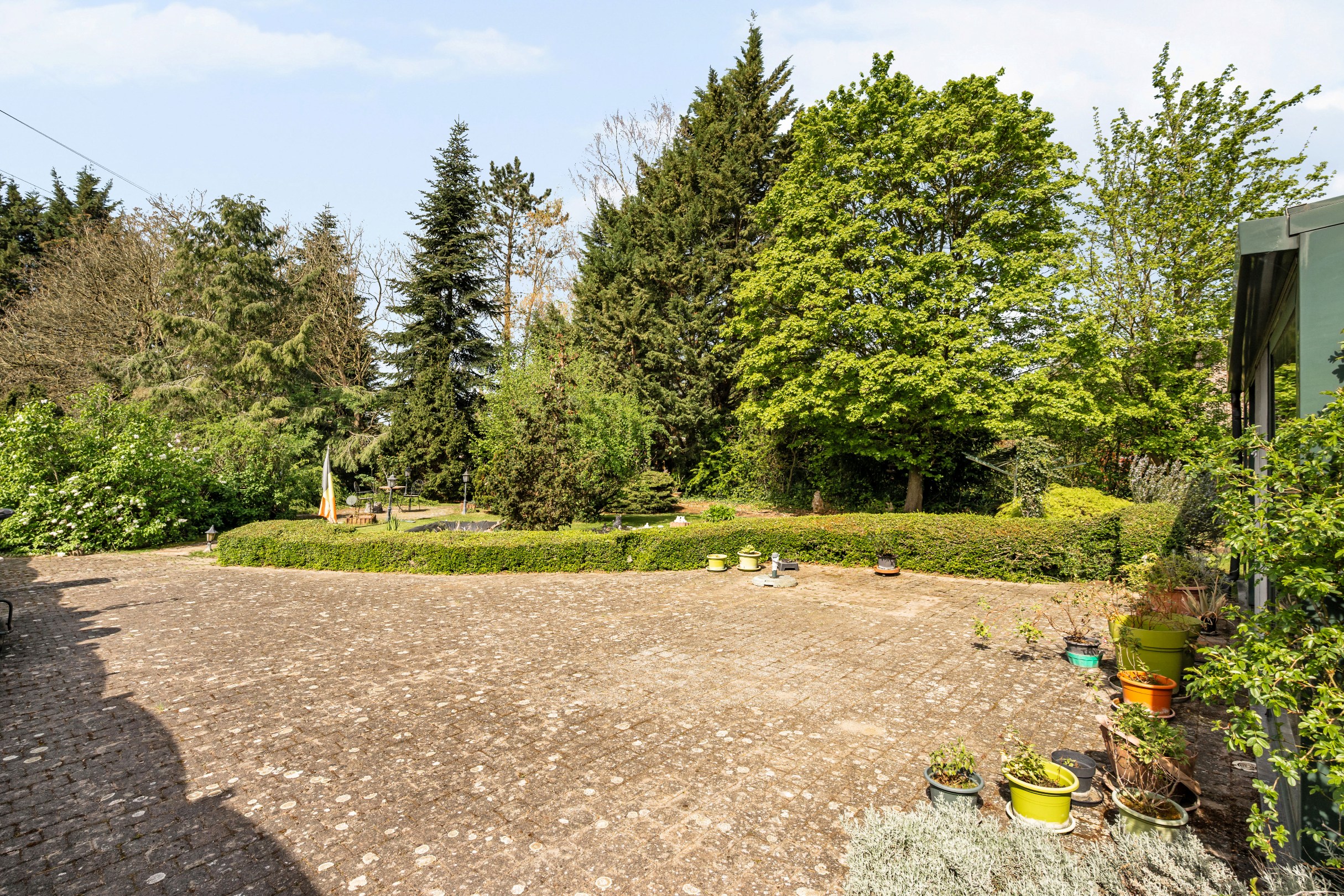 Maison de plain-pied avec 3 chambres sur un terrain de 1204m² - photo 4