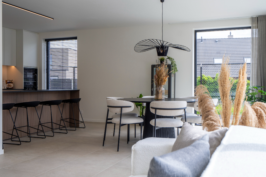 Roeselare, ingerichte kijkwoning - half open woning - photo 3