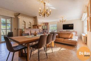 GERAARDSBERGEN - Ruime villa met vele mogelijkhedenDeze ruime villa gelegen in een doodlopende straat te Geraardsbergen biedt vele mogelijkheden...