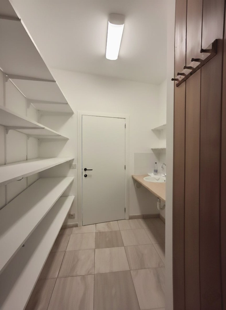 CHARMANTE GEZINSWONING MET 3 SLPKS EN KOER IN HARTJE DENTERGEM - foto 5